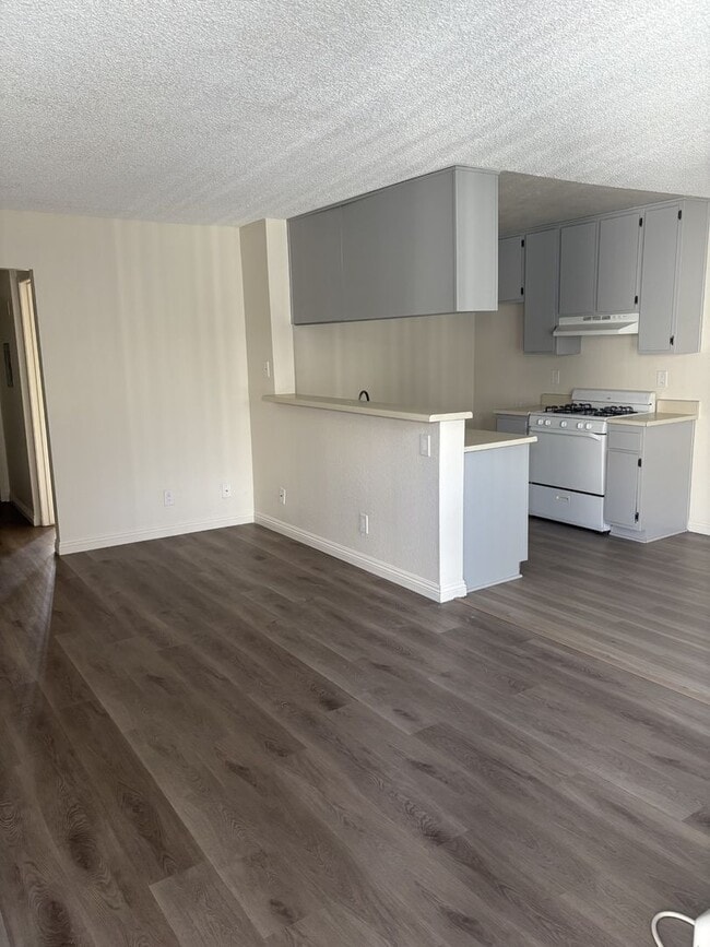 Photo - 6810 Foothill Blvd