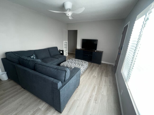 Building Photo - 10841 Washington Ave