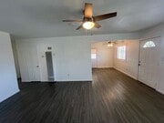 Photo - 1441 Mary Lou St