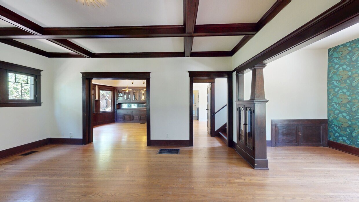 3D Tour - 1650 Maltman Ave