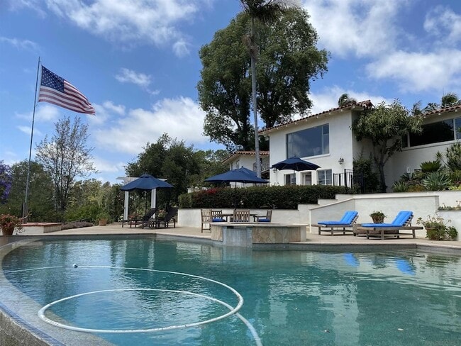 Building Photo - 17090 El Mirador