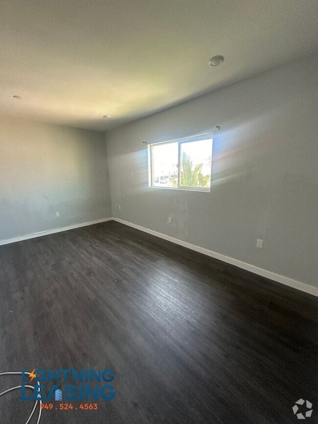 Building Photo - 5859 West Blvd Unit D Rental