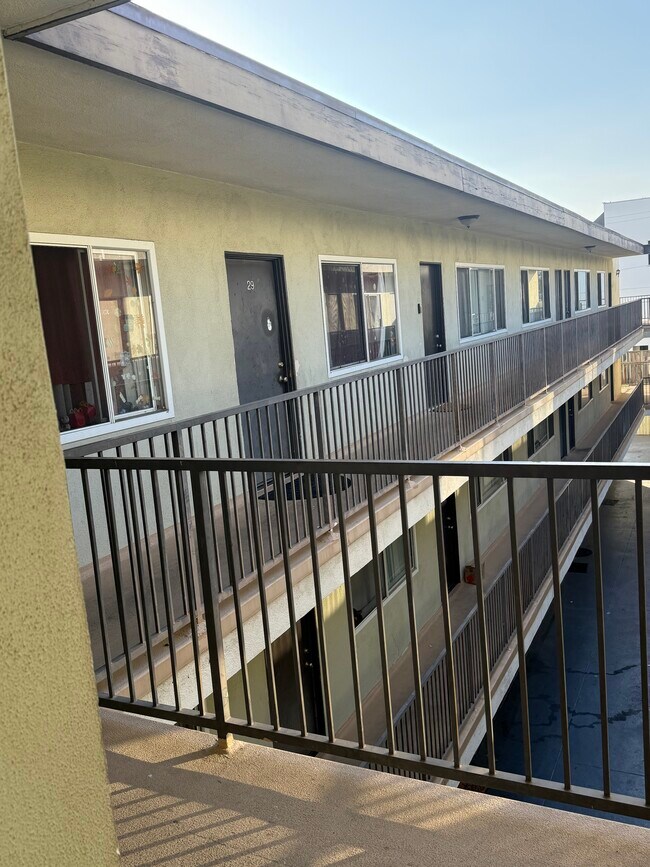 Photo - 916 Carondelet Apartments