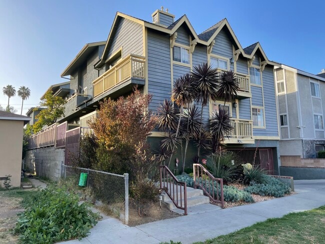 Photo - 11745 Courtleigh Dr Apartments