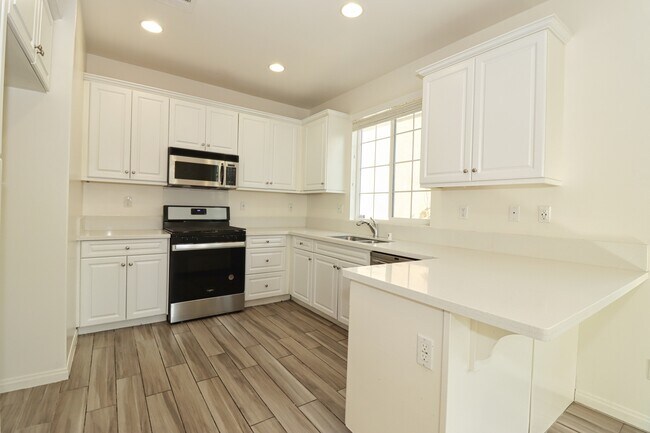 Stove - 8630 Cava Dr