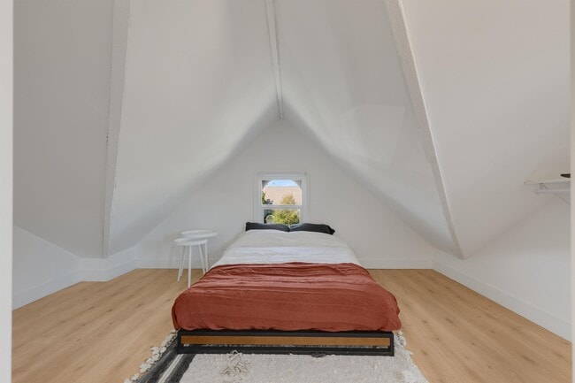 Photo - 426 Serrano Ave Unit 3B