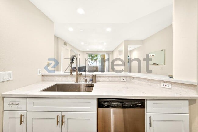 Photo - 13075 Pacific Promenade