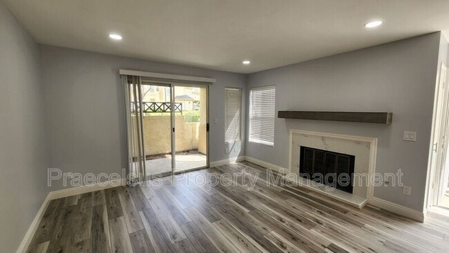 Photo - 2047 Lakeridge Cir Unit #104
