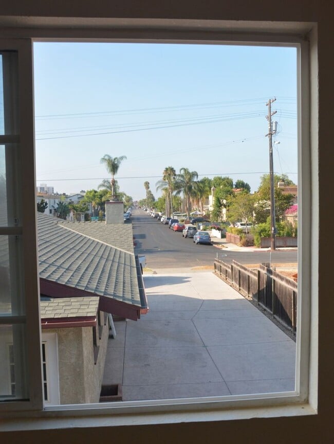 Photo - Kensington_Upper level Spacious 1Bed 1Bath reserved parking Unit 4146 1/2