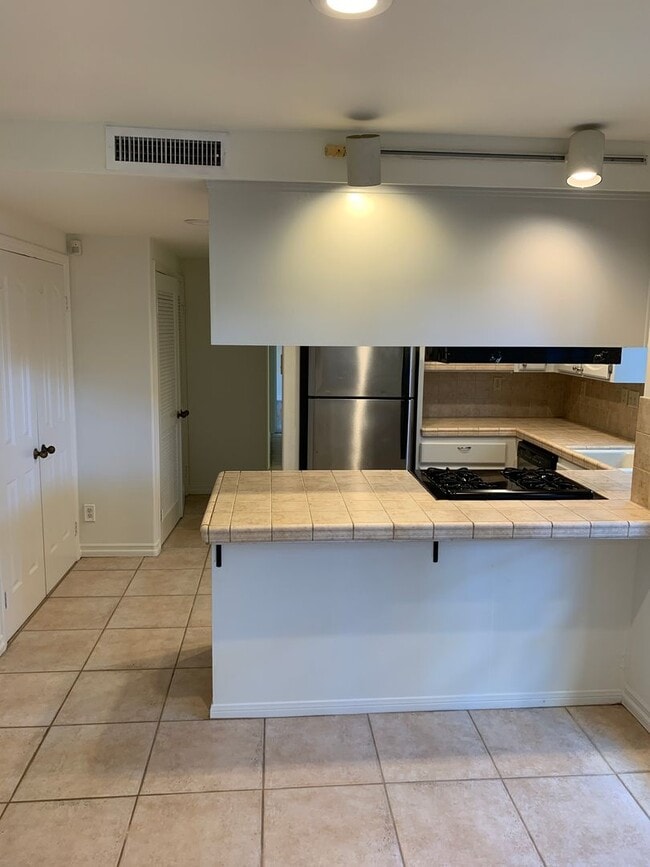 Photo - MIC Unit 2682 Mission Boulevard #A