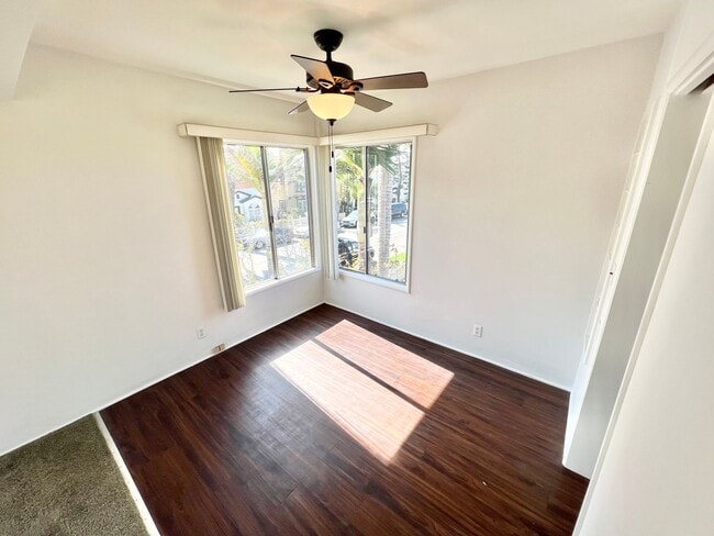 Photo - Granada Triplex Unit B