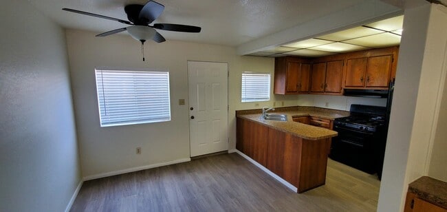 Photo - 40221 Harris Ln Townhome