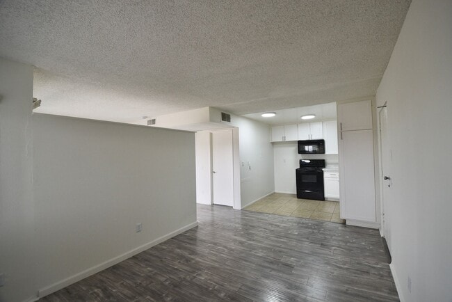 Photo - 13800 Sherman Way Unit 208