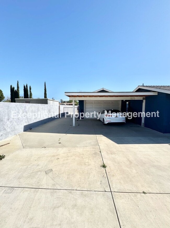 Building Photo - 8047 Laurel Ave Unit ADU