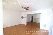 Photo - 824 N Ridgewood Pl