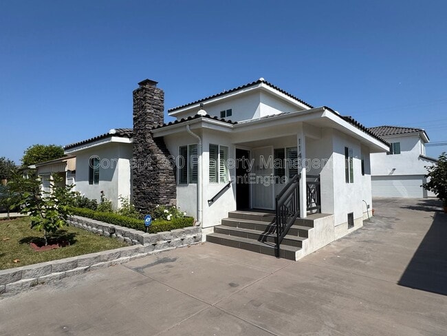 Photo - 1143 W 163rd St