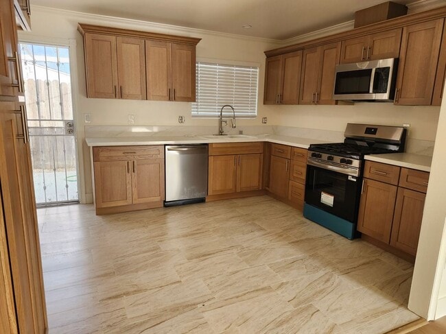 Photo - 7752 Newman Ave Unit 4