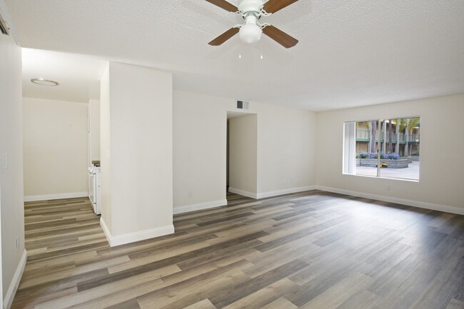 Photo - Torrance Courtyard Apartments