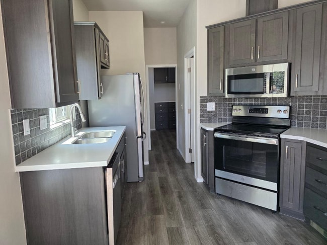 Photo - 4137 Alpine Blvd