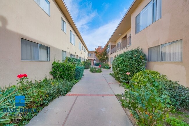 Photo - 5312 Corteen Pl Unit 16