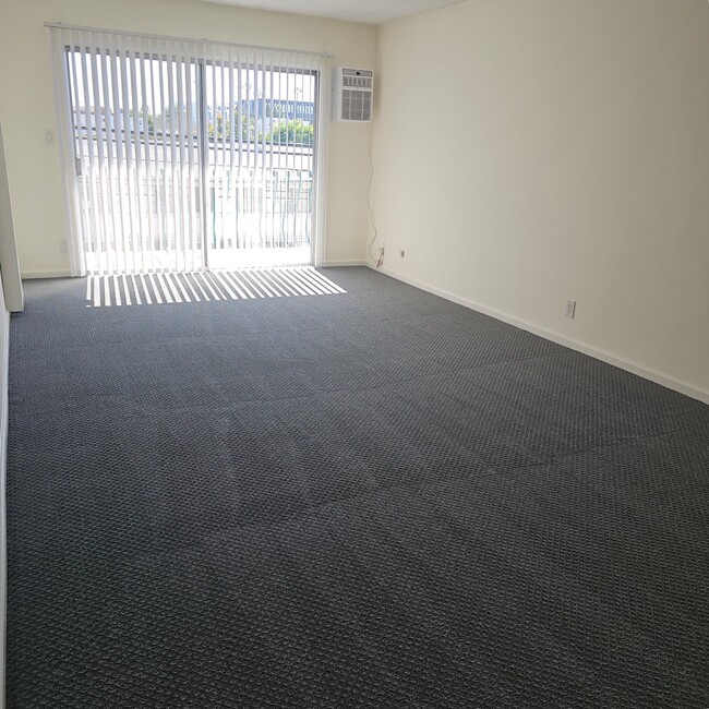 Photo - 10527 Palms Blvd Unit 304