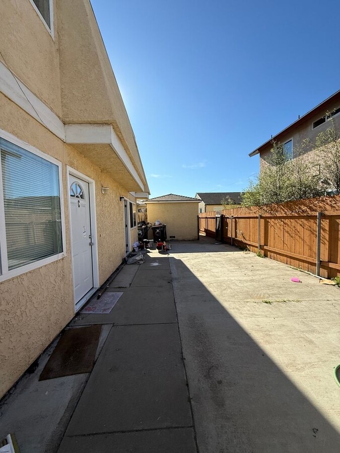 Photo - ZZ717 PLCMT Unit B