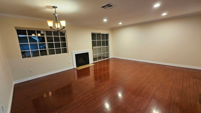 Photo - 14727 Magnolia Blvd