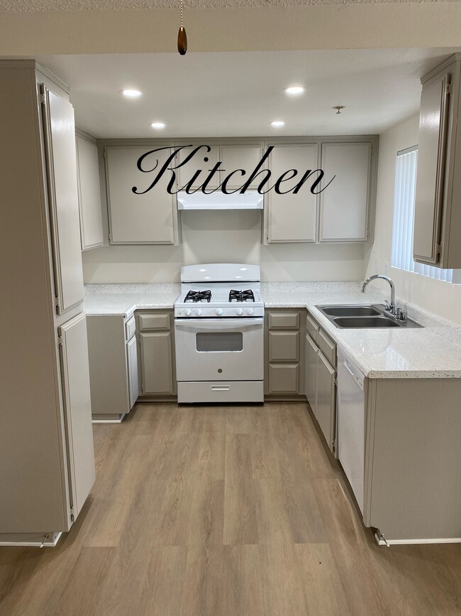 Photo - Cottonwood Apartments