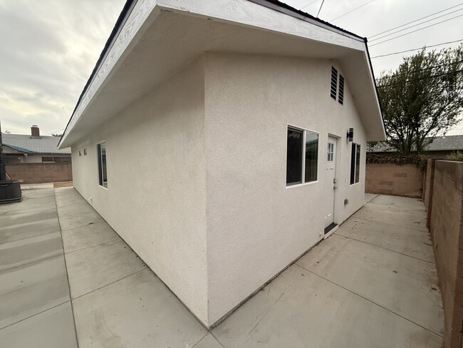Photo - 9685 Blake Ave