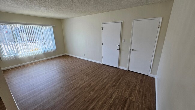 Photo - 1375 W 20th St Unit 1