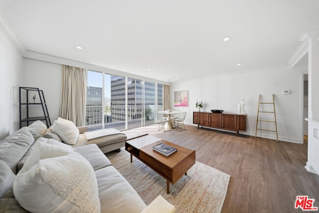 Photo - 2160 Century Pk E Unit 910