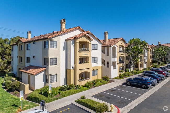 Apartment Homes - Toscana at Rancho Del Rey