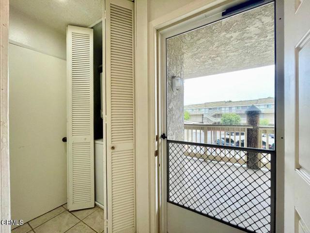 Photo - 328 E Surfside Dr