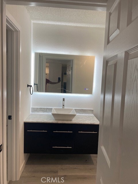 Photo - 5460 White Oak Ave Unit E123