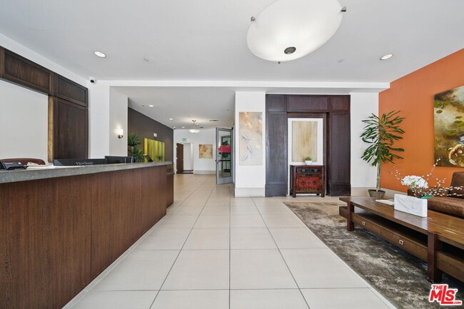 Photo - 3223 W 6th St Unit 406