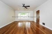 Photo - The Stute House - Charming 1940s Historic Home on Quiet Cul-de-Sac with Spa and Tiny House