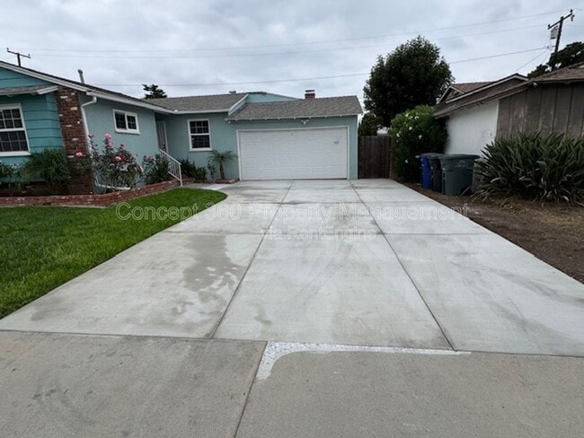 Photo - 20915 S Menlo Ave