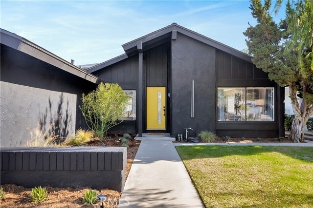 Building Photo - 2809 N Olive Ln