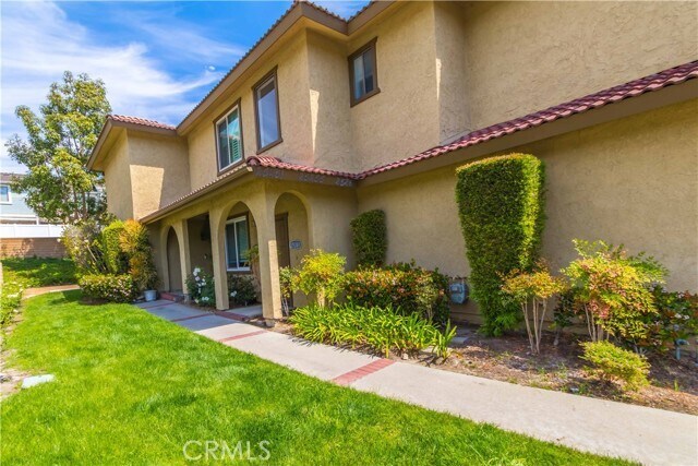 Photo - 25261 Tanoak Ln