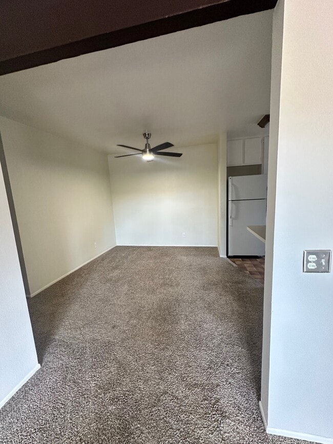 Photo - 512 Sandalwood Pl