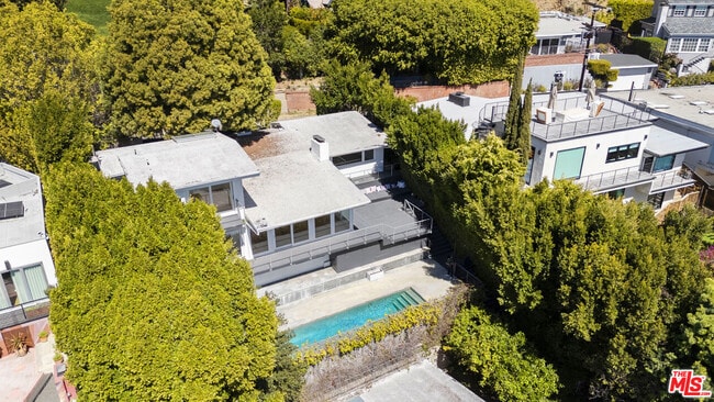 Photo - 8312 Hollywood Blvd