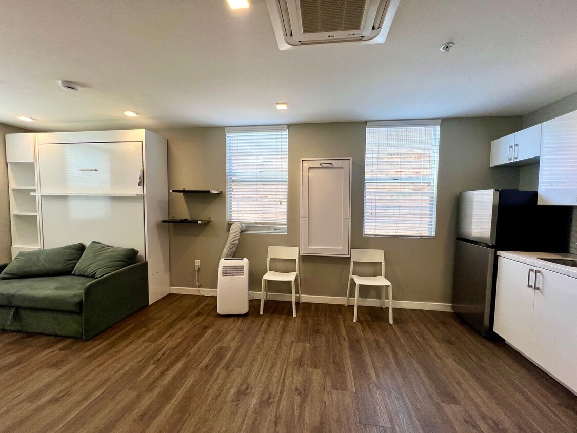 Floor Plan - 435-105