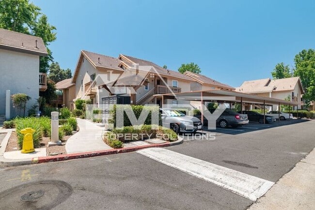 Building Photo - Amazing Deal 1 Bed 1 Bath for Rent Orange ... Rental