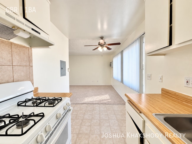 Photo - 6907 Whitsett Ave Unit 212
