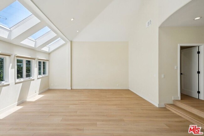 Photo - 5131 Campo Rd