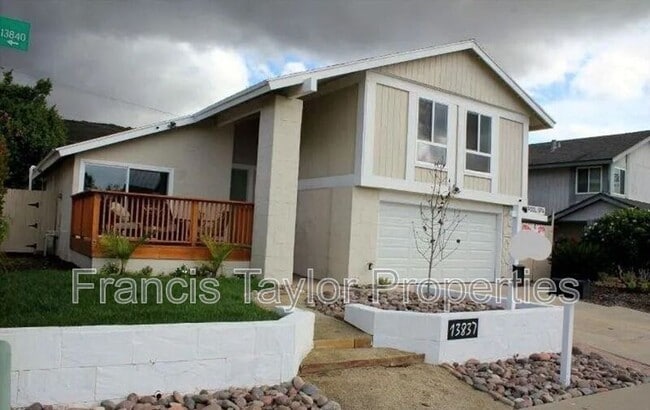 Building Photo - 13837 Paseo Cardiel