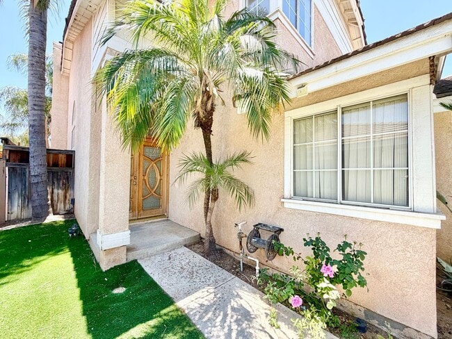 Photo - Open-Concept 3 Bedroom 2.5 Bathroom Home with Soaring Ceilings & Spacious Backyard