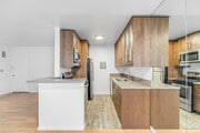 Photo - 1812 Westholme Ave Apartments