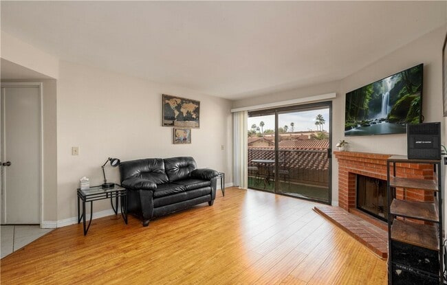 Photo - 12290 Corte Sabio