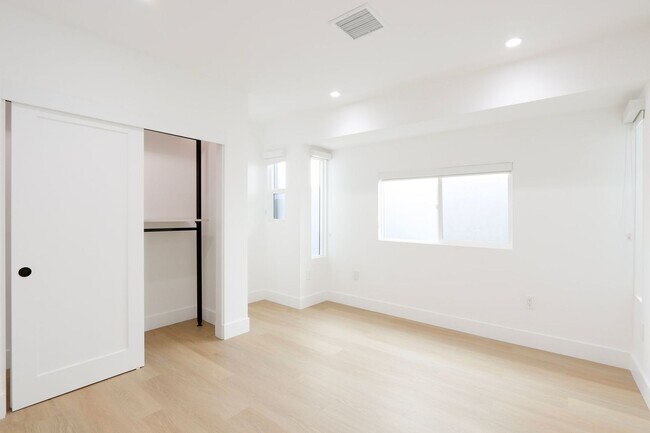 Photo - 1307 Maltman Ave